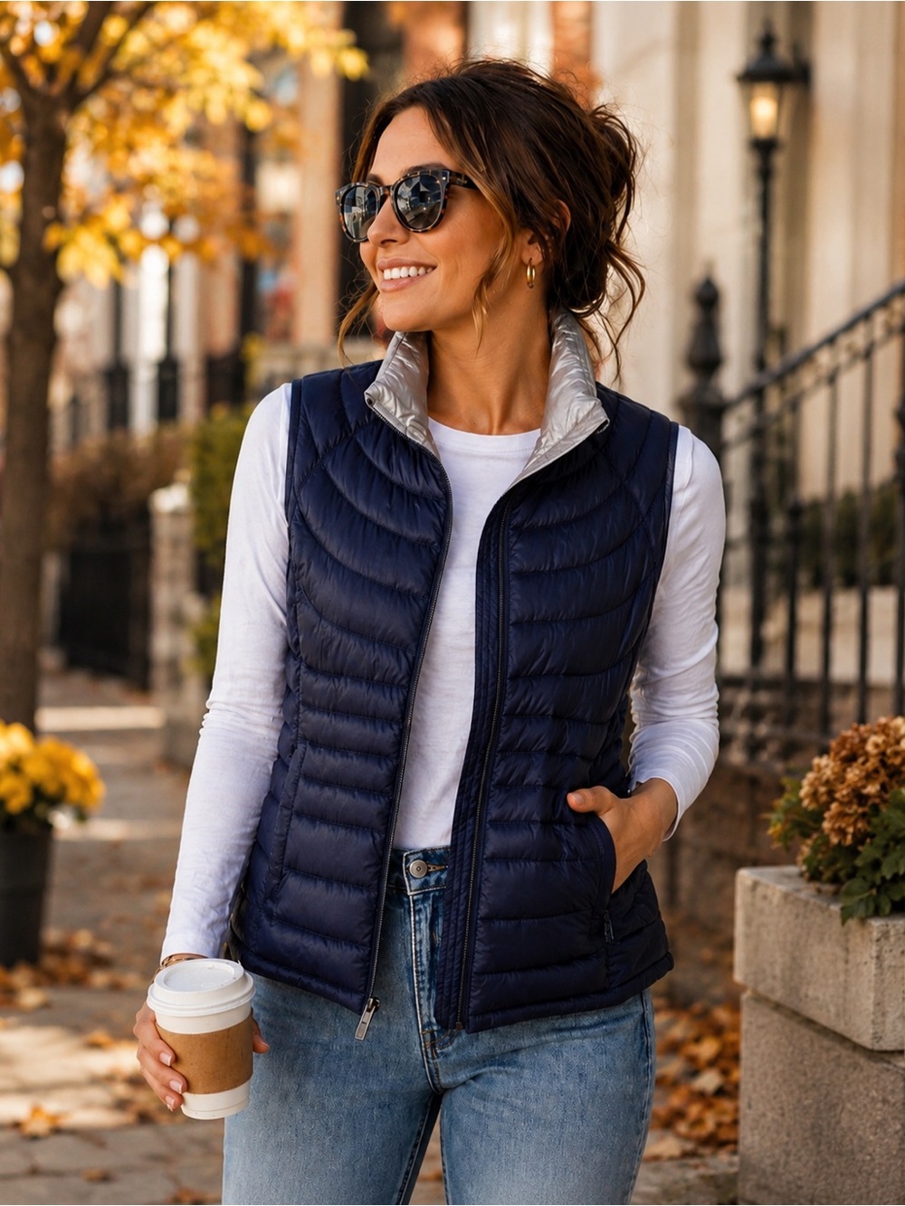 Bernardo Goose Down Puffer Vest Medium Navy Blue Lightweight Packable Quilted